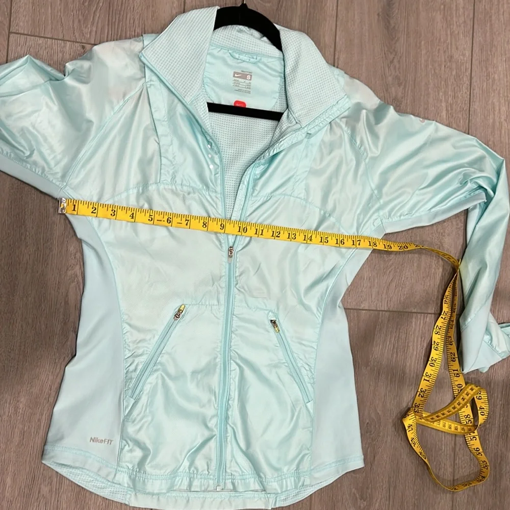 Nike Jacket Fit-Dry Lightweight Mint  Size Small